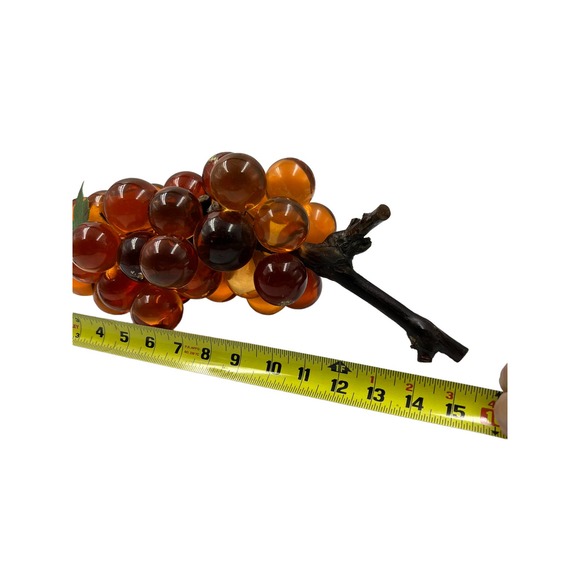 Vintage dark amber lucite grapes - Picture 8 of 8